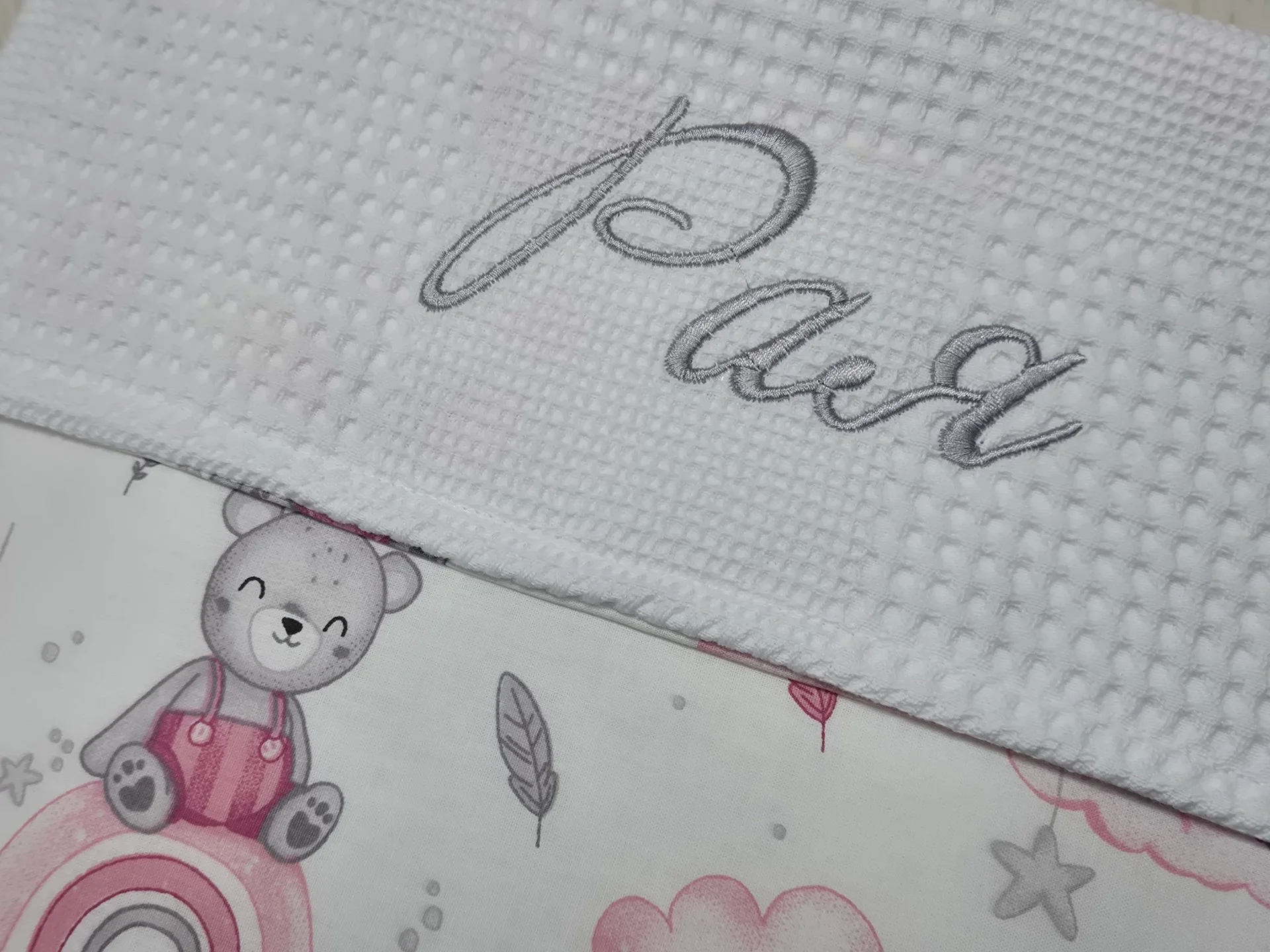 %D0%91%D0%B5%D0%B1%D0%B5%D1%88%D0%BA%D0%BE+%D0%BE%D0%B4%D0%B5%D1%8F%D0%BB%D0%BE+%D1%81+%D0%B8%D0%BC%D0%B5+%D0%A1%D0%BB%D0%B0%D0%B4%D1%8A%D0%BA+%D0%BC%D0%B5%D1%87%D0%BE%2C+%D1%81%D0%B8%D0%B2%D0%BE